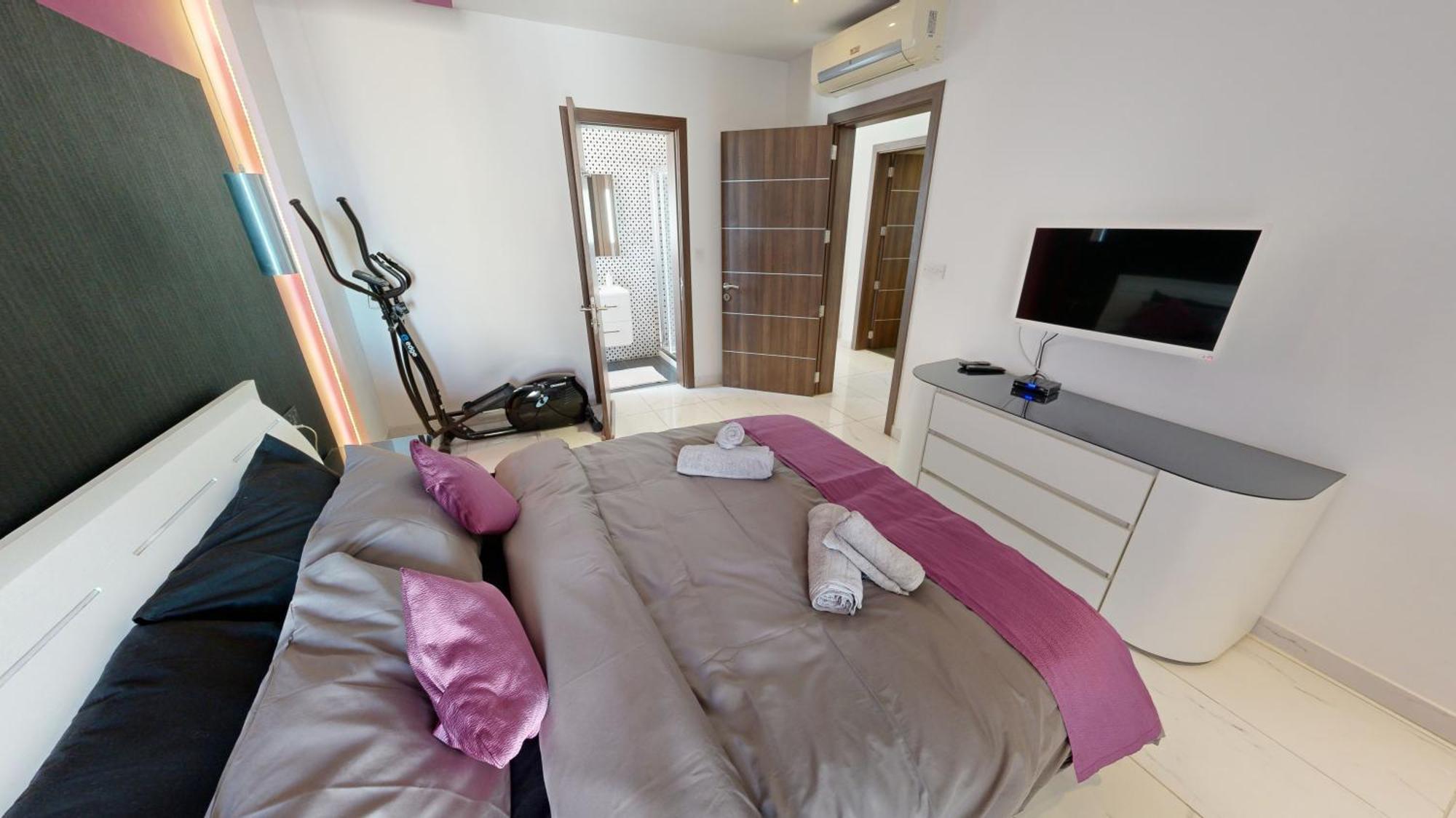 Amazing Spacious Apartment With Bbq & Jacuzzi Saint Julian's Exterior photo